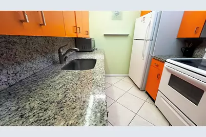 3058 Cambridge, Deerfield Beach, FL 33442 - Photo 5