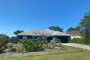 701 SW Sarazen Ave, Port Saint Lucie, FL 34953 - Photo 1