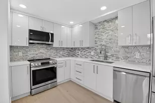 1732 Bridgewood Dr, Boca Raton, FL 33434 - Photo 17