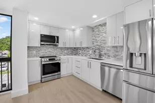 1732 Bridgewood Dr, Boca Raton, FL 33434 - Photo 15