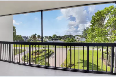 1732 Bridgewood Drive, Boca Raton, FL 33434 - Photo 31