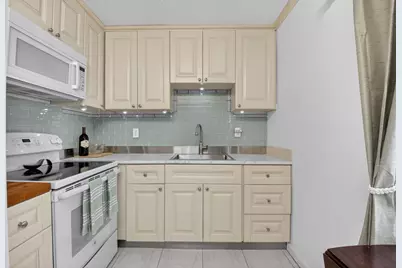502 Normandy K, Delray Beach, FL 33484 - Photo 9