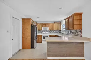 5909 Spruce Dr, Fort Pierce, FL 34982 - Photo 11