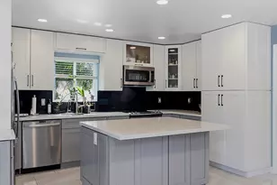 1580 NE 34th St, Oakland Park, FL 33334 - Photo 9