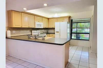 8321 S Coral Circle, North Lauderdale, FL 33068 - Photo 9