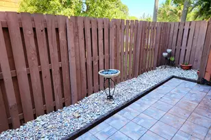 8321 S Coral Cir, North Lauderdale, FL 33068 - Photo 7