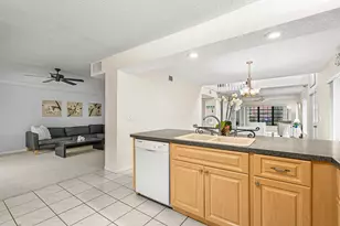 8321 S Coral Cir, North Lauderdale, FL 33068 - Photo 15
