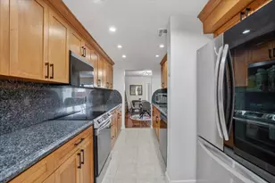 2999 Oaktree Ln, Hollywood, FL 33021 - Photo 15