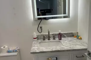 340 N 70th Terrace, Hollywood, FL 33024 - Photo 5
