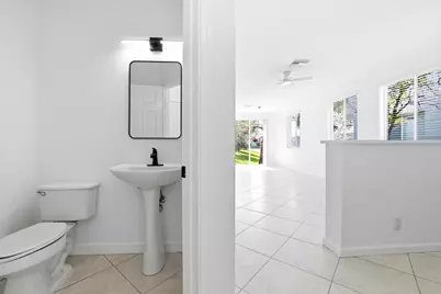 3068 Laurel Ridge Circle, Riviera Beach, FL 33404 - Photo 11