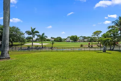 15880 Meadow Wood Drive, Wellington, FL 33414 - Photo 45