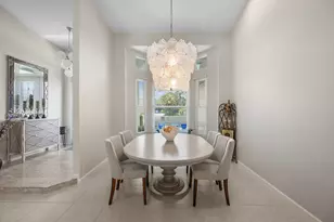 15880 Meadow Wood Dr, Wellington, FL 33414 - Photo 9