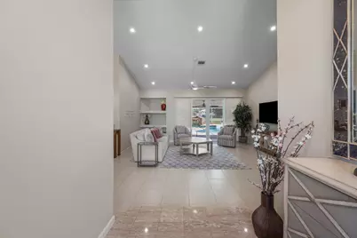 15880 Meadow Wood Drive, Wellington, FL 33414 - Photo 3