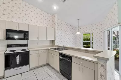 10001 Country Brook Road, Boca Raton, FL 33428 - Photo 9