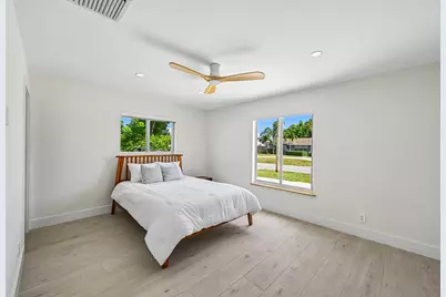 1051 SW 25th Avenue, Boynton Beach, FL 33426 - Photo 19