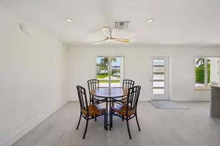 1051 SW 25th Ave, Boynton Beach, FL 33426 - Photo 11