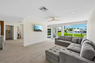 1051 SW 25th Ave, Boynton Beach, FL 33426 - Photo 7