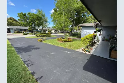8780 NW 11th Street, Pembroke Pines, FL 33024 - Photo 11