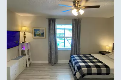 300 La Mancha Avenue, Royal Palm Beach, FL 33411 - Photo 17