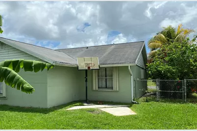 300 La Mancha Avenue, Royal Palm Beach, FL 33411 - Photo 35