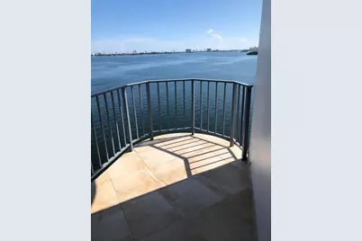 11930 N Bayshore Drive N #706, North Miami, FL 33181 - Photo 17