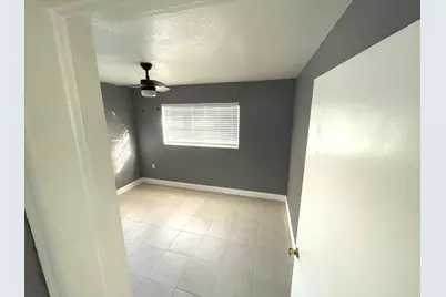 571 Sioux Road, Lantana, FL 33462 - Photo 9