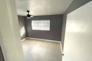 571 Sioux Rd, Lantana, FL 33462 - Photo 9