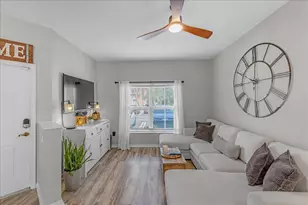 128 Lake Monterey Cir, Boynton Beach, FL 33426 - Photo 5