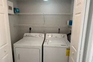 11165 SW 6th St, Pembroke Pines, FL 33025 - Photo 33