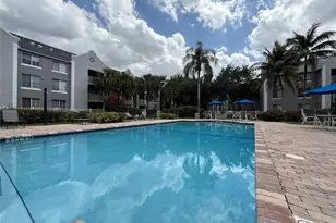 11165 SW 6th St, Pembroke Pines, FL 33025 - Photo 49