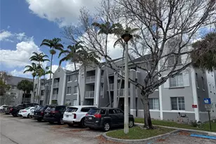 11165 SW 6th St, Pembroke Pines, FL 33025 - Photo 3