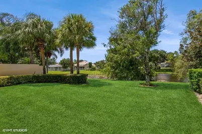 170 Euphrates Circle, Palm Beach Gardens, FL 33410 - Photo 17