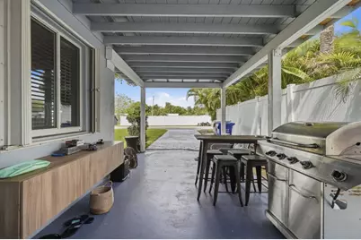 712 NE 10th Avenue, Pompano Beach, FL 33060 - Photo 17