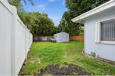 712 NE 10th Avenue, Pompano Beach, FL 33060 - Photo 19