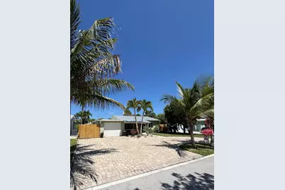 814 S Lake Drive, Lantana, FL 33462 - Photo 1