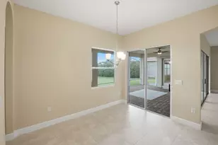 12010 SW Aventino Dr, Port Saint Lucie, FL 34987 - Photo 11