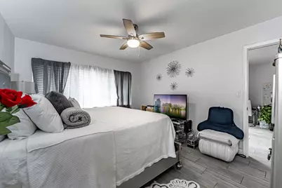 8911 S Hollybrook Boulevard #306, Pembroke Pines, FL 33025 - Photo 13