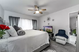 8911 S Hollybrook Blvd, Pembroke Pines, FL 33025 - Photo 13