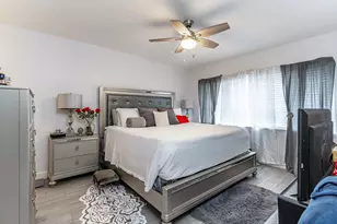 8911 S Hollybrook Blvd, Pembroke Pines, FL 33025 - Photo 3