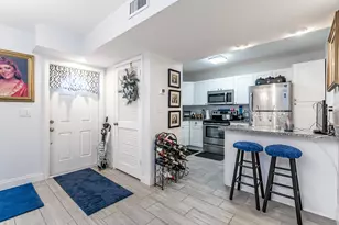 8911 S Hollybrook Blvd, Pembroke Pines, FL 33025 - Photo 7
