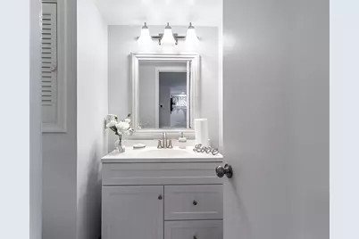 8911 S Hollybrook Boulevard #306, Pembroke Pines, FL 33025 - Photo 13