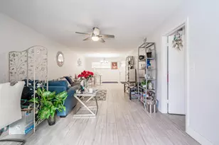 8911 S Hollybrook Blvd, Pembroke Pines, FL 33025 - Photo 11
