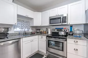 8911 S Hollybrook Blvd, Pembroke Pines, FL 33025 - Photo 9