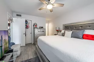 8911 S Hollybrook Blvd, Pembroke Pines, FL 33025 - Photo 15