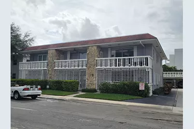17 S Lakeside Drive #4, Lake Worth Beach, FL 33460 - Photo 1