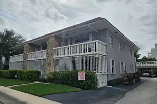 17 S Lakeside Dr, Lake Worth Beach, FL 33460 - Photo 17