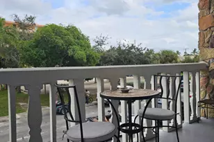 17 S Lakeside Dr, Lake Worth Beach, FL 33460 - Photo 3