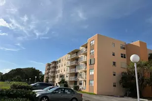 480 Executive Center Dr, West Palm Beach, FL 33401 - Photo 1