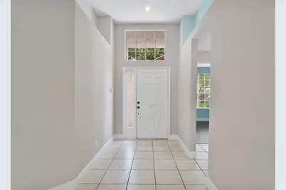 981 Delray Lakes Drive, Delray Beach, FL 33444 - Photo 5