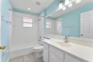 981 Delray Lakes Dr, Delray Beach, FL 33444 - Photo 17
